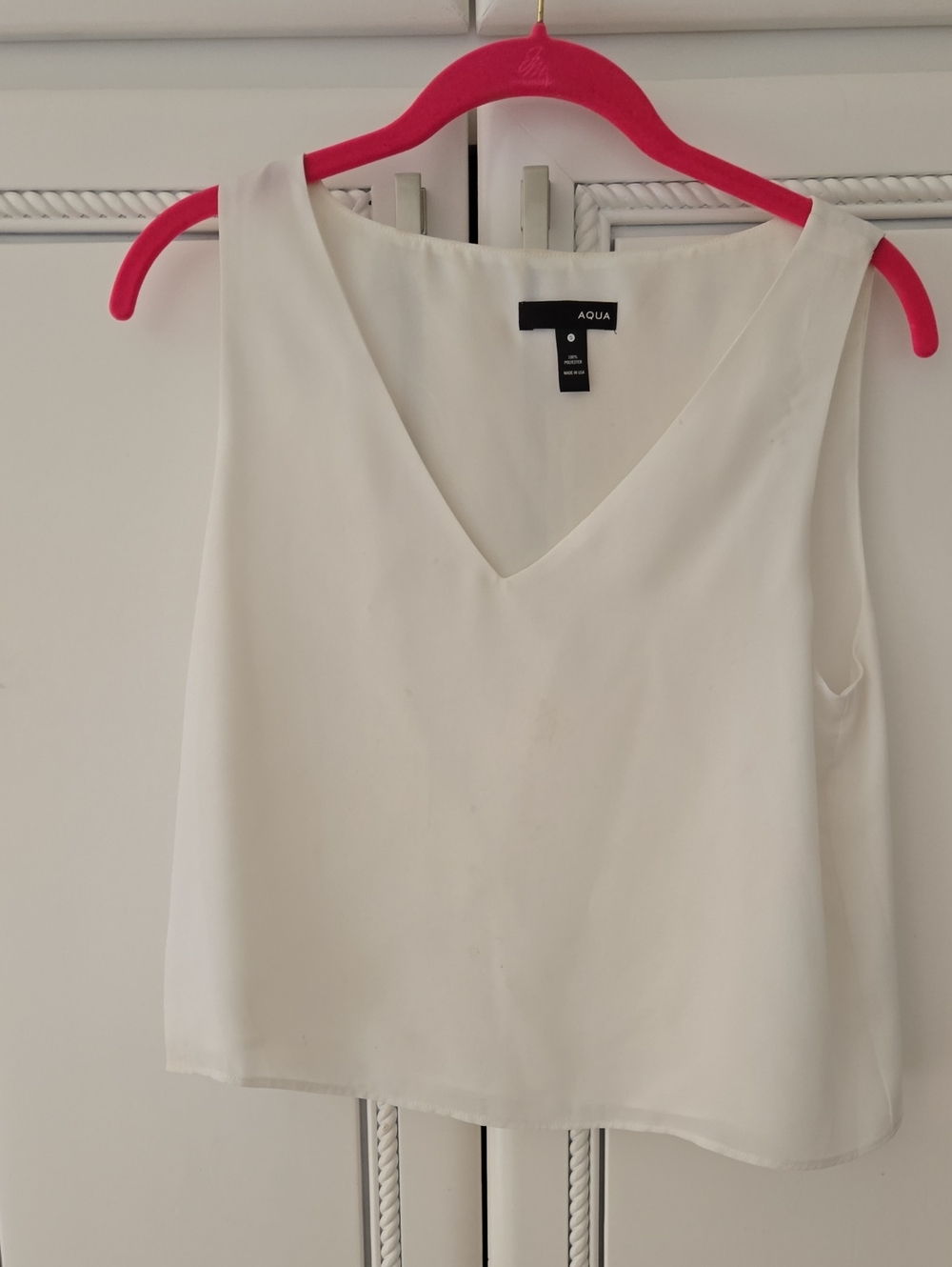 Aqua White V-Neck Sleeveless Camisole